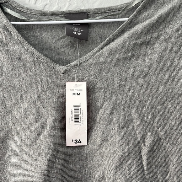 NWT Joe Fresh Active top - Picture 2 of 4